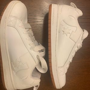 White DC shoes size 9. Like new never worn